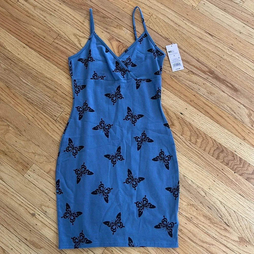 DRESS - Picture 1 of 3